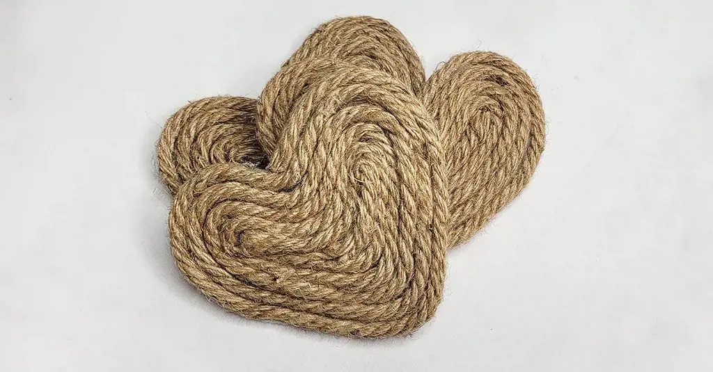 Homemade Heart Shapes Coasters from Rope