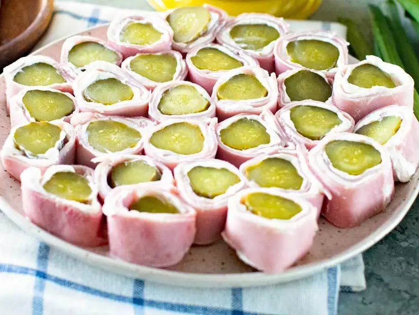Ham pickles take less than five minutes to prepare