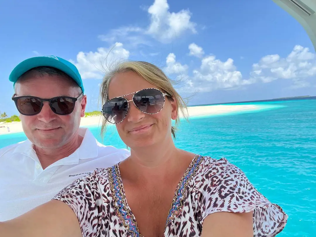 Noel and Sue celebrated their 30th wedding anniversary in Maldives.