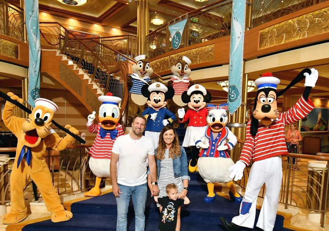 Family spends time bonding with each other and other Disney characters on a cruise