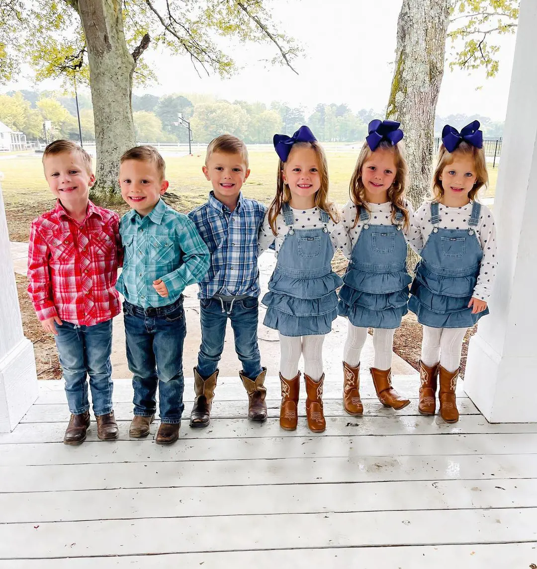 The kids from Sweet Home Sextuplets dressed as farmer for Farm Day at their school