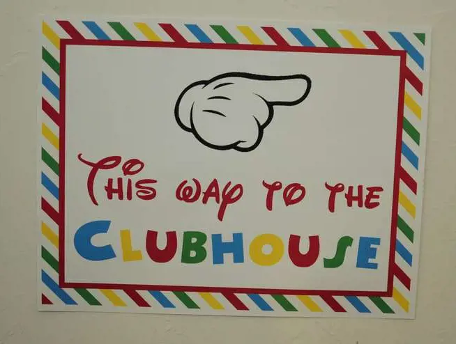 A  Guide Sign to guide the little party goes to the celebration clubhouse. 